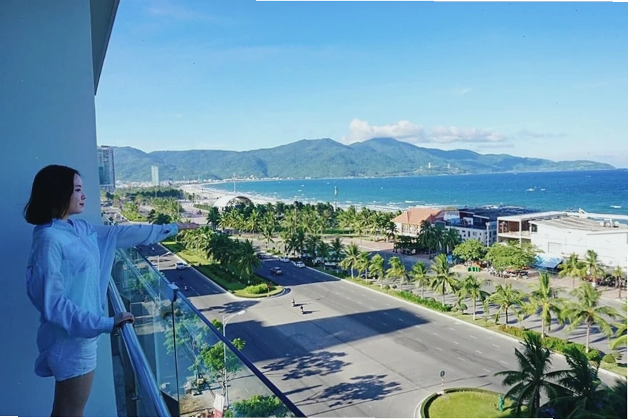 khách sạn Đà Nẵng gần bãi biển Mỹ Khê view đẹp