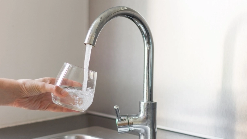  Thí nghiệm nước phân biệt vị của nước máy và nước khoáng